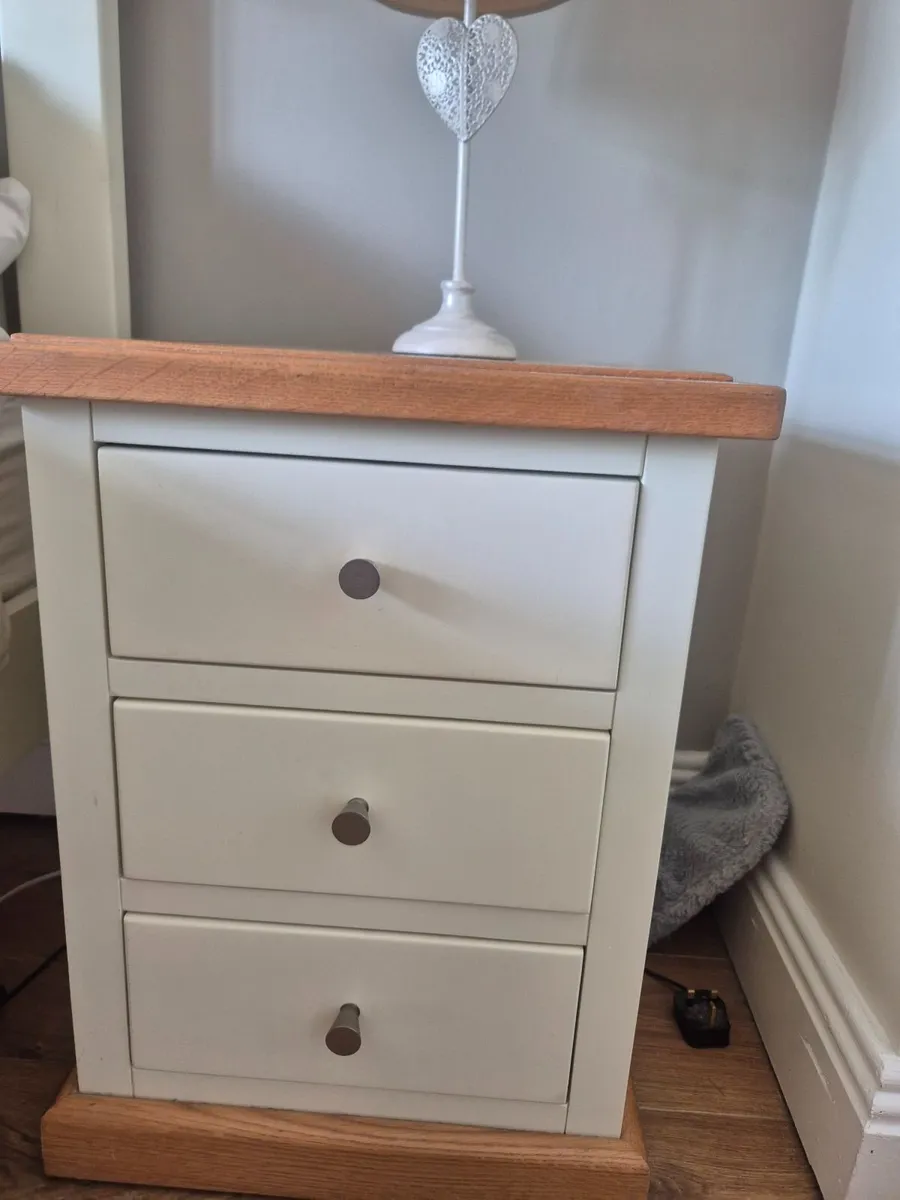 Bed & Bedside Lockers - Image 1