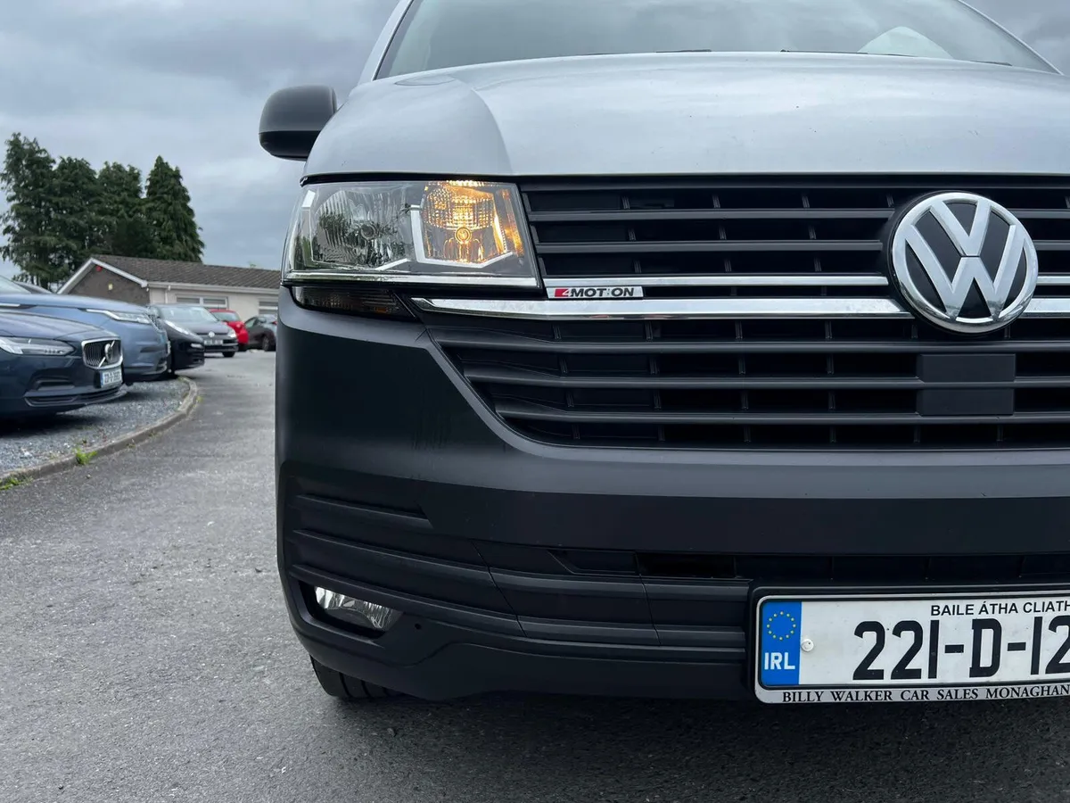 Volkswagen Transporter 2022 4 Motion - Image 3