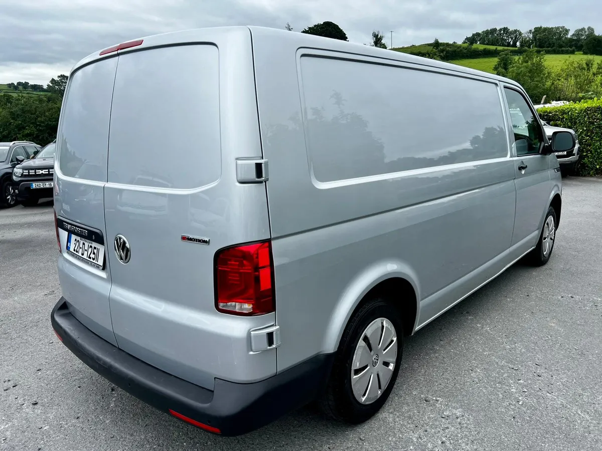 Volkswagen Transporter 2022 4 Motion - Image 4