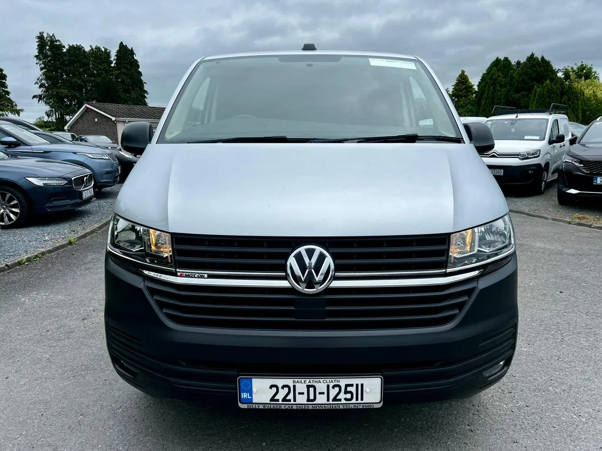 Volkswagen Transporter 2022 4 Motion - Image 2