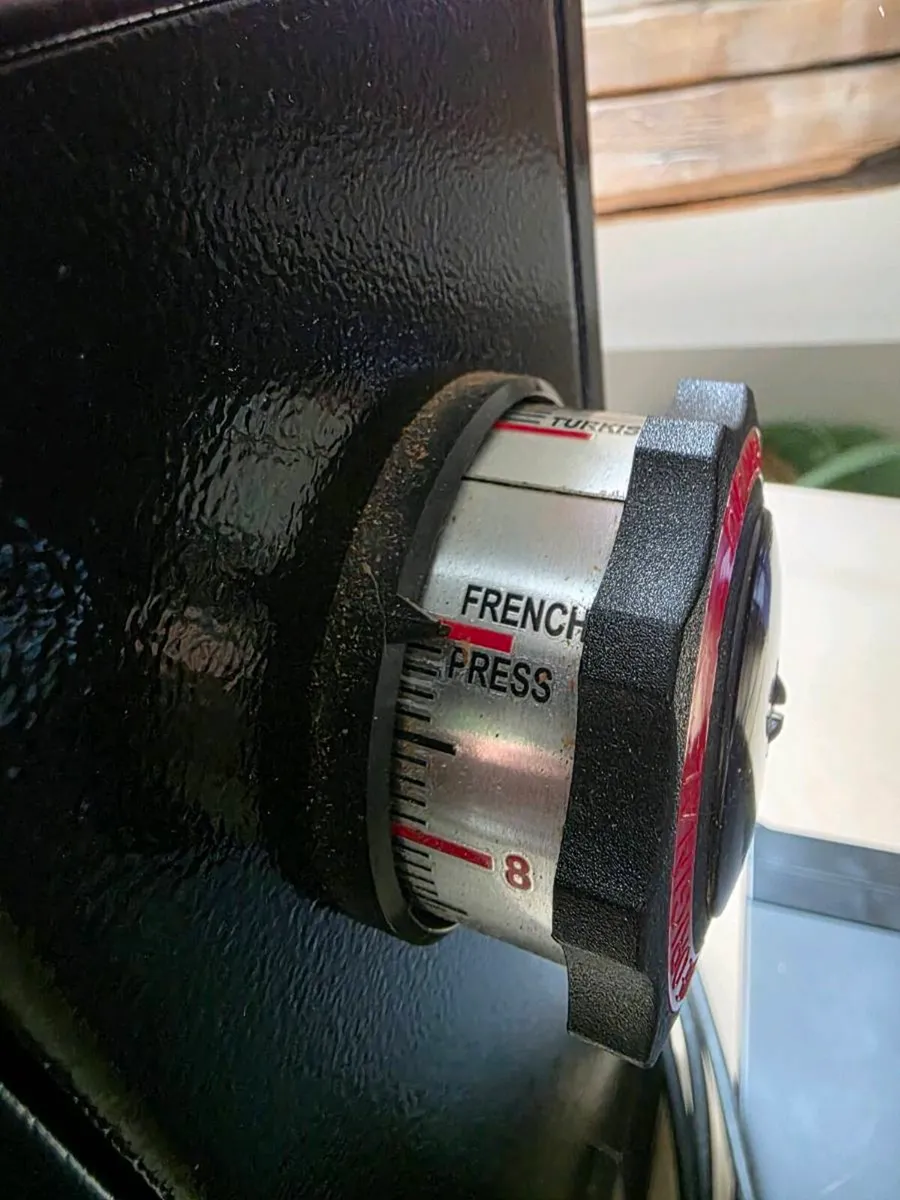 DIP DK-40 Coffee Shop Grinder - Image 3