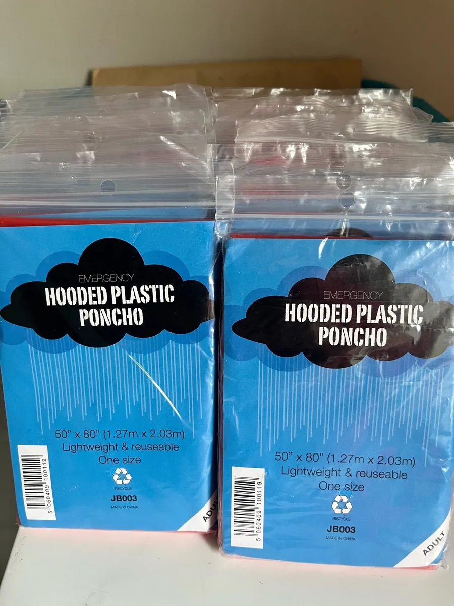 400Hooded red rain ponchos - Image 1