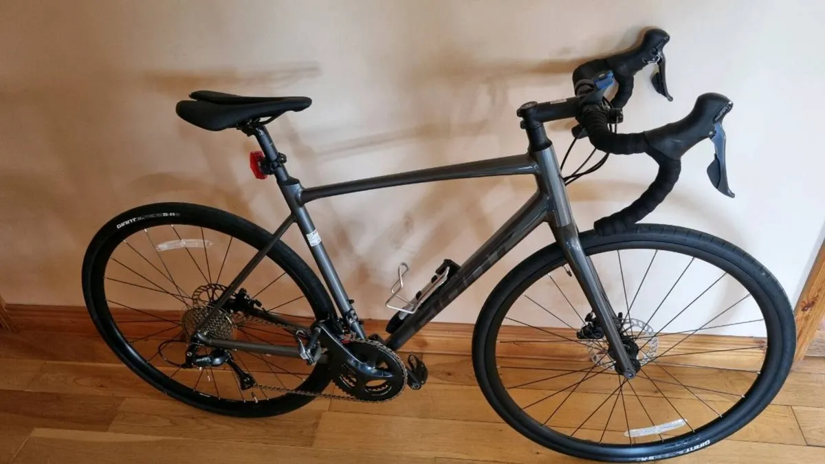 Giant road bike - Image 1