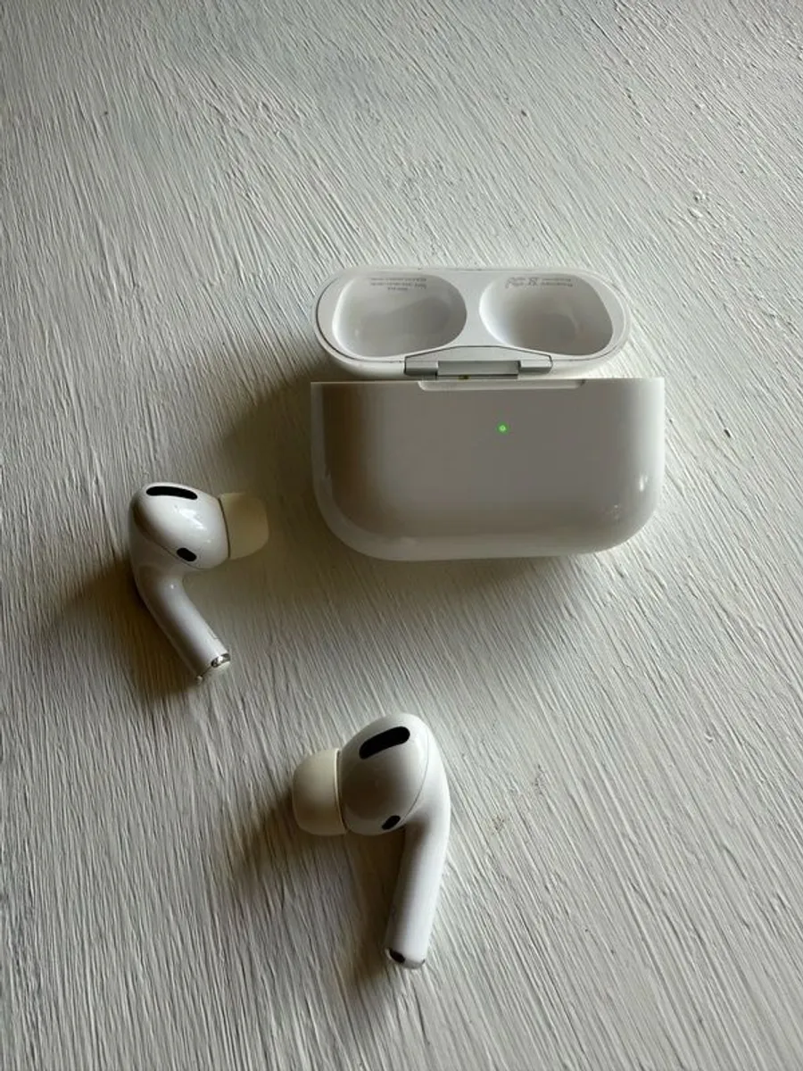Apple AirPods Pro(1st Generation) - Image 3
