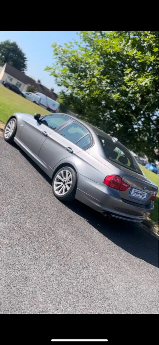 BMW 318D - Image 2