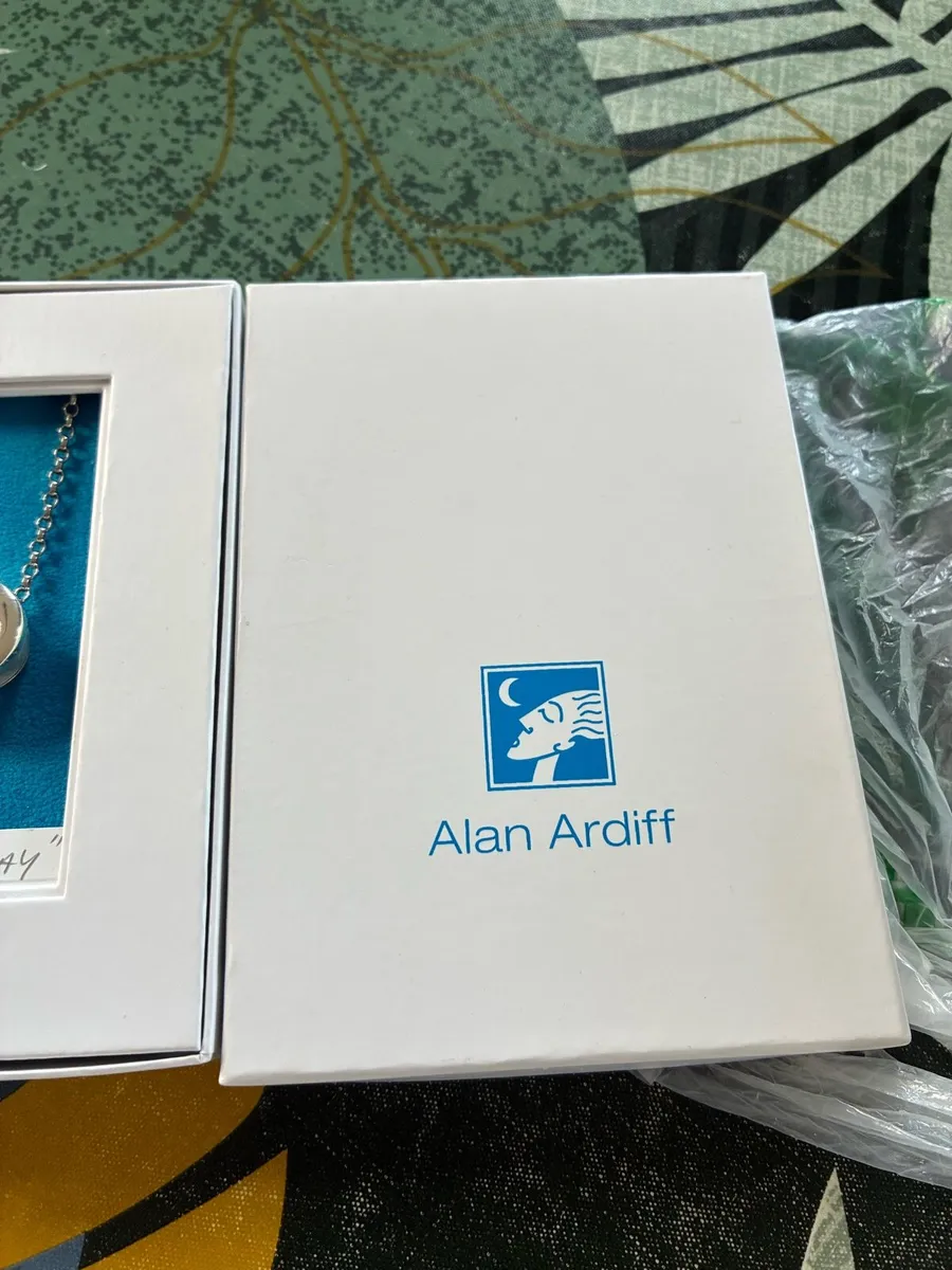 Alan Ardiff - Image 2