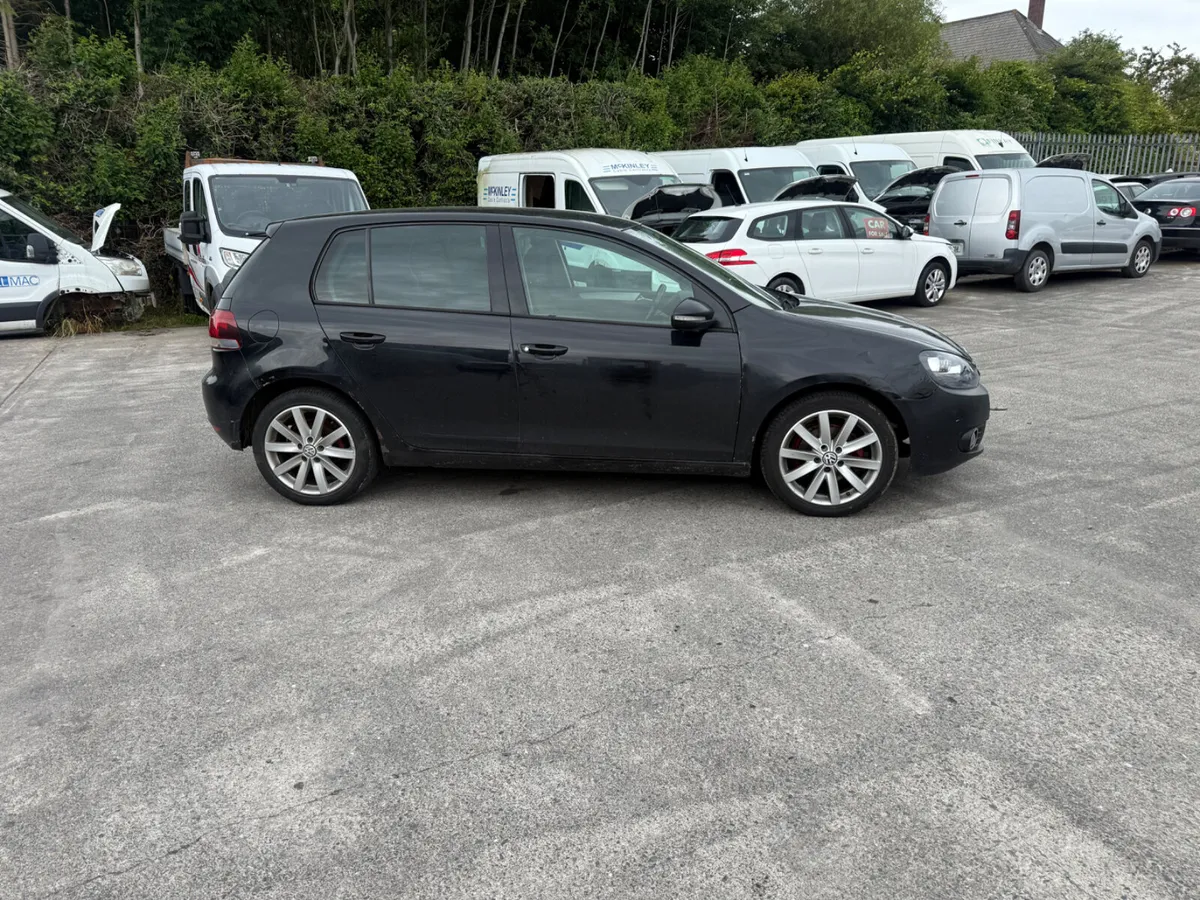 2010 VW Golf 1.6 TDI HighLine - Image 4
