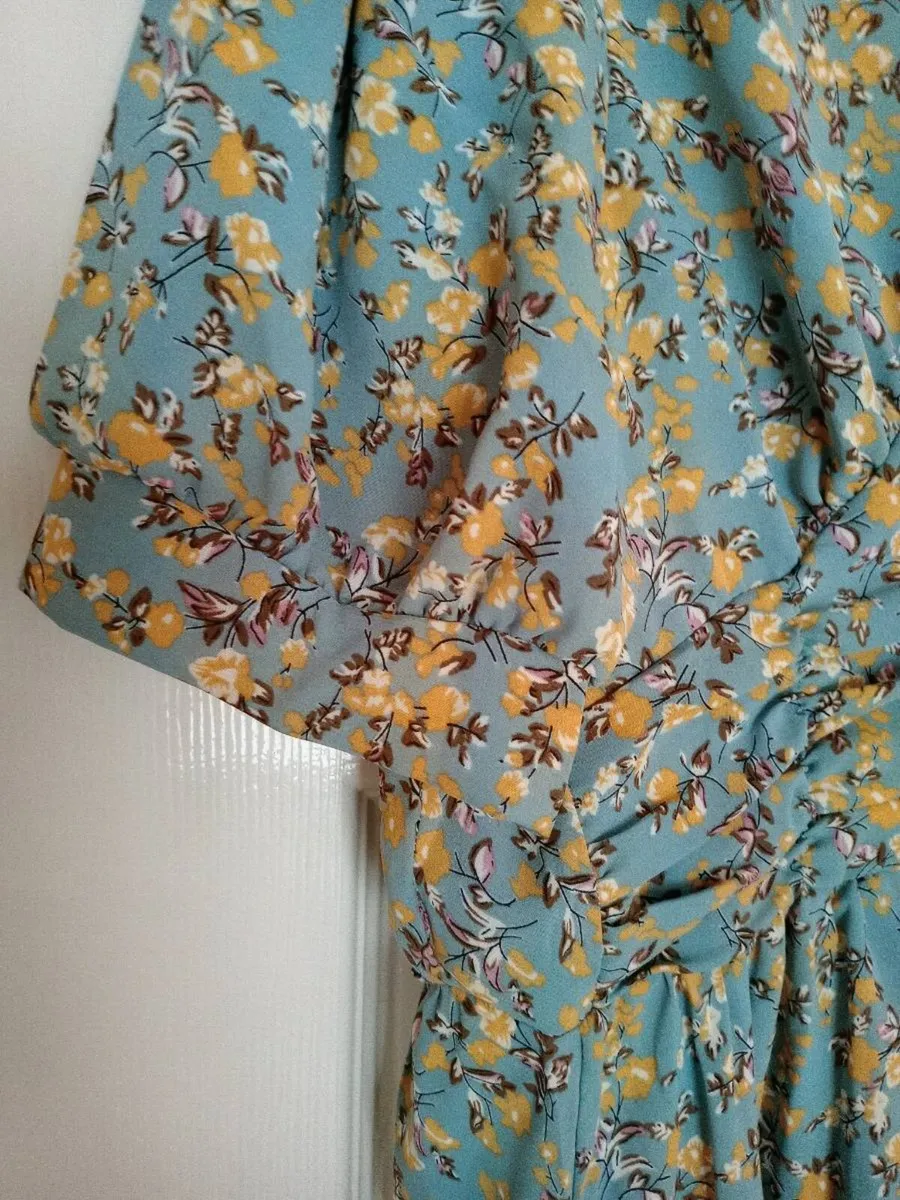Vintage dress/new/FREE POSTAGE - Image 3