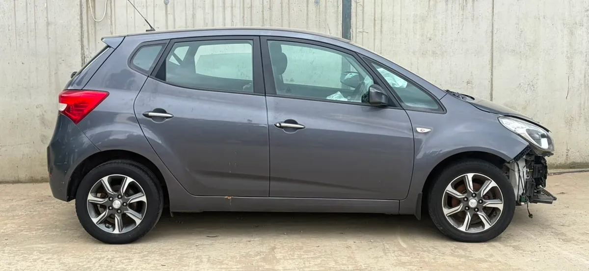 2018 Hyundai ix 20 parts - Image 4