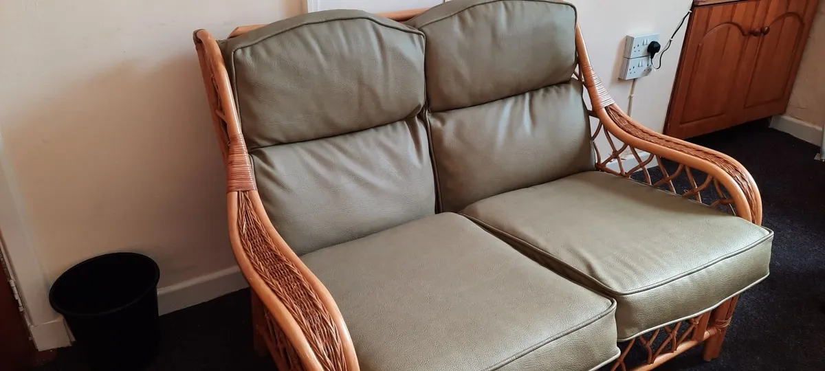 2 armchairs and 2 conservatory couches and chairs - Image 1