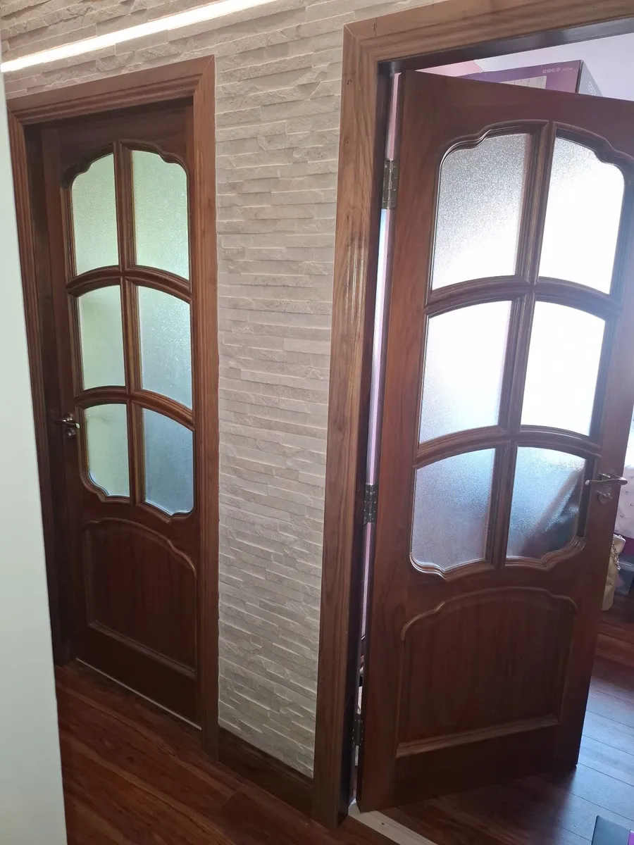 Wooden solid walnut door. - Image 1