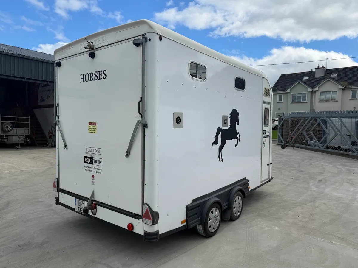 Equi Trek Space Treka Horse Box - Image 3