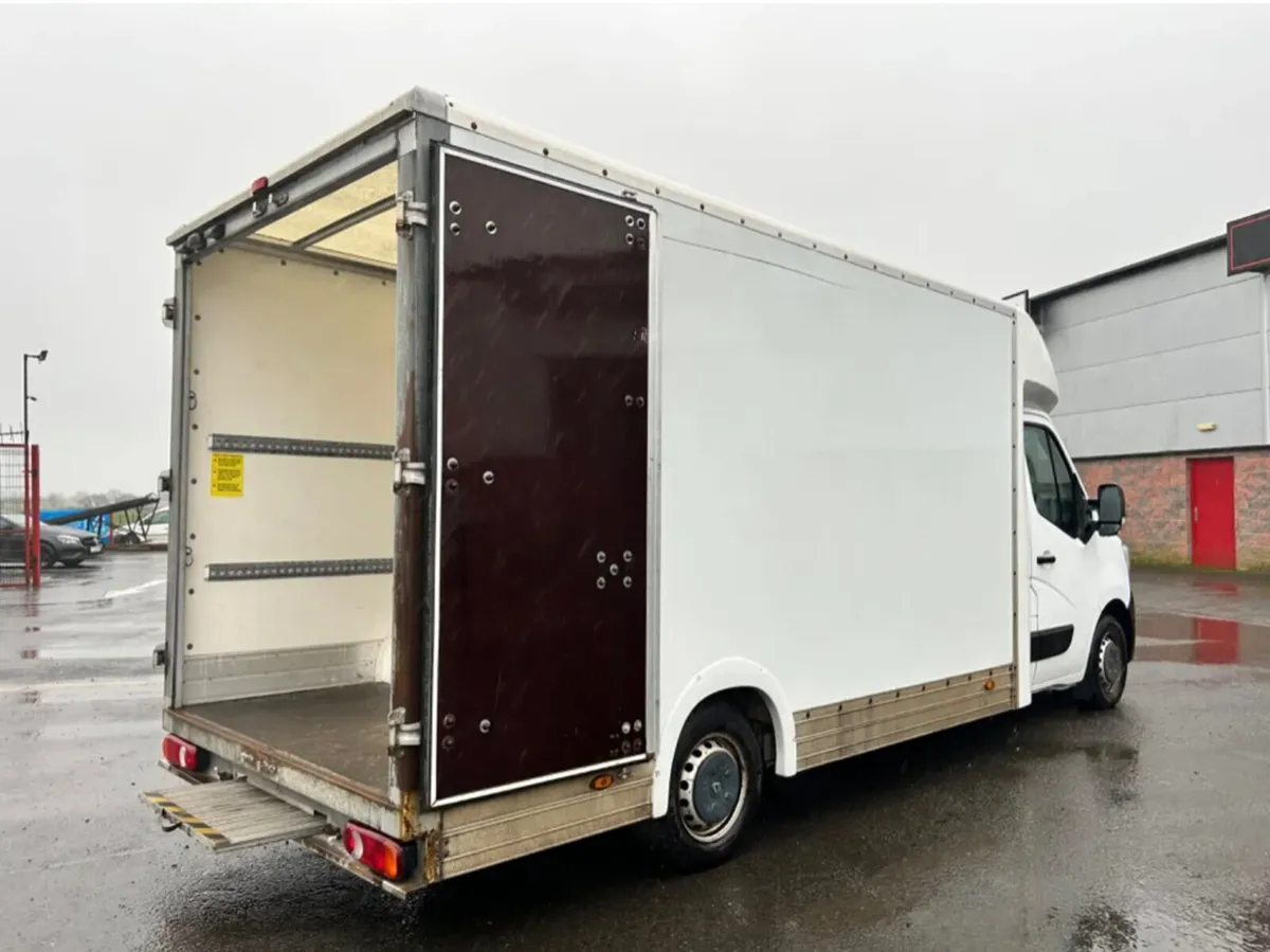 2020 Renault Master Luton Body - Image 4