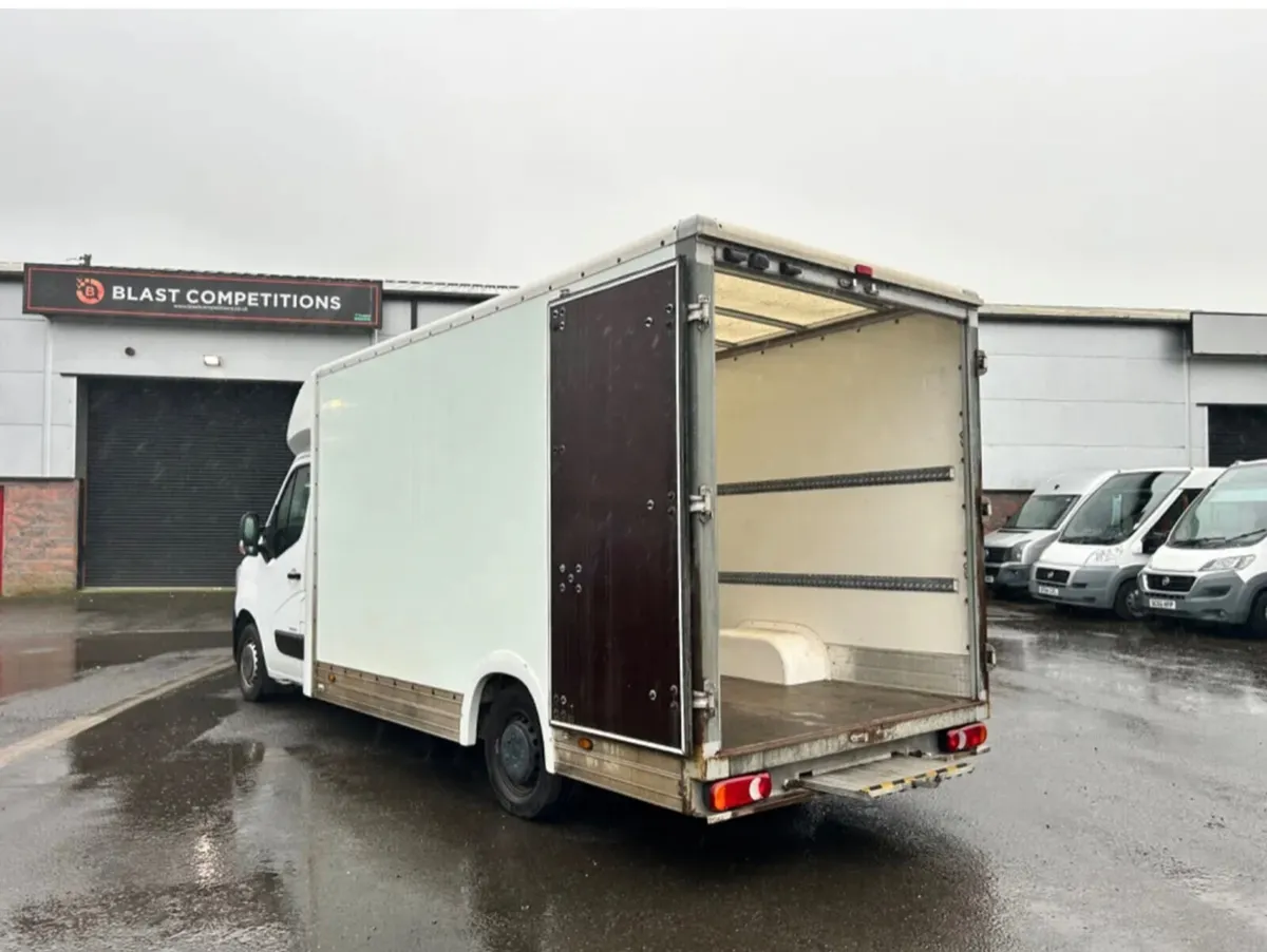 2020 Renault Master Luton Body - Image 3