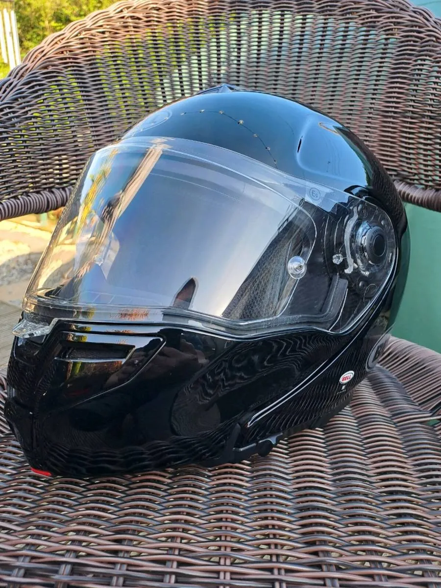 Motorcycle helmet - Image 4