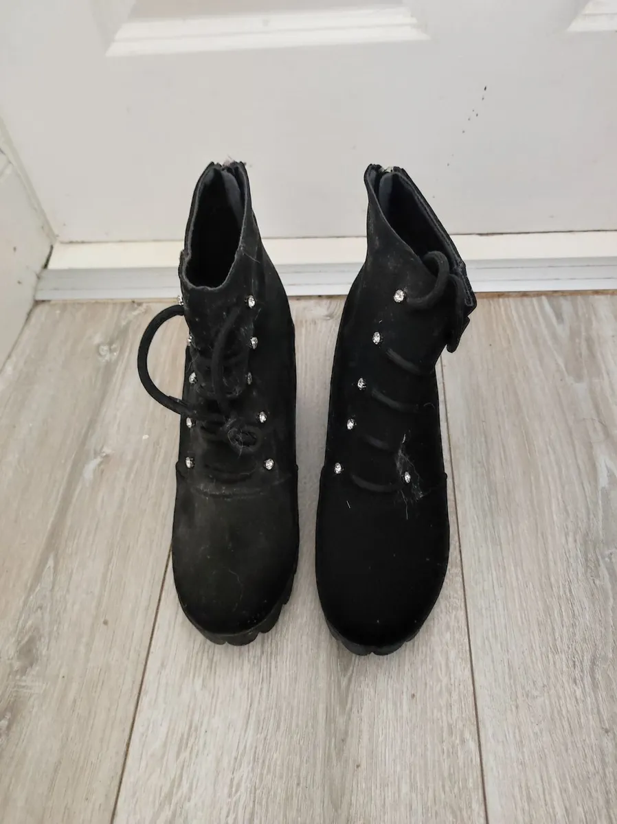 Shoes - Image 1