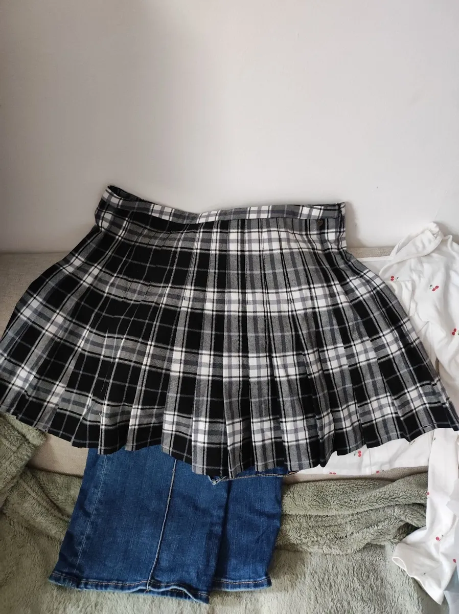 Clothes - Image 2