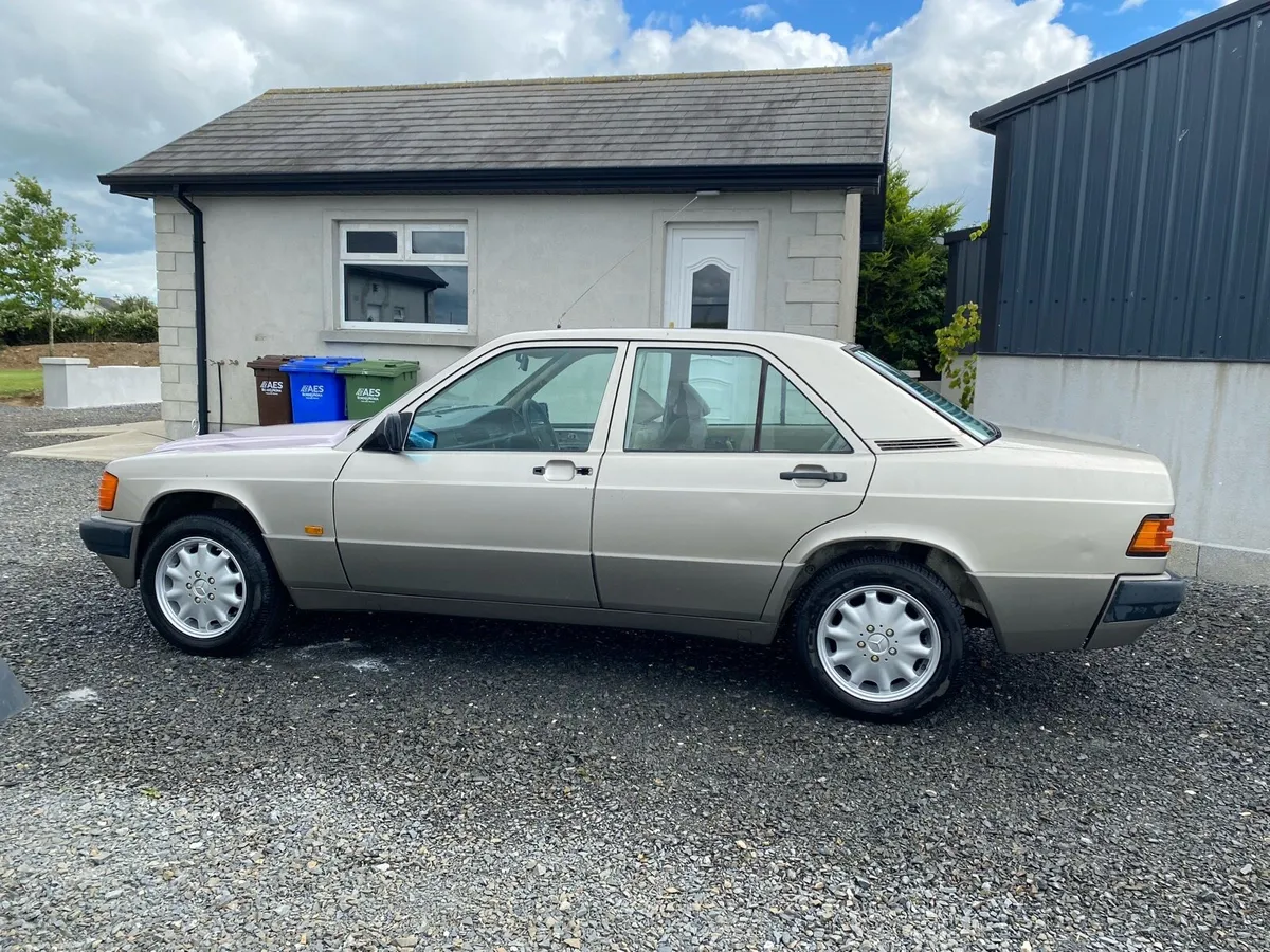 Mercedes 190E 1989 - Image 3
