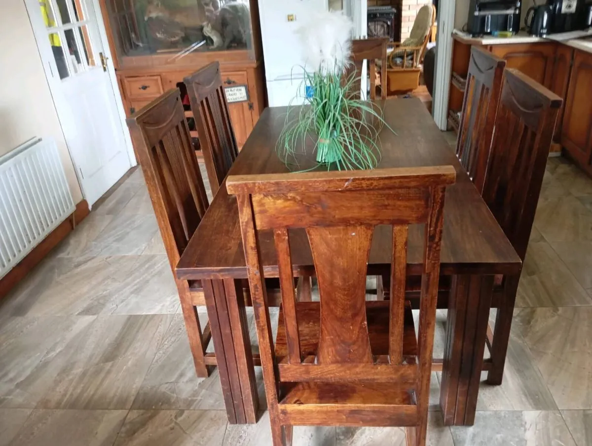 Kitchen Table and chairs - Image 2
