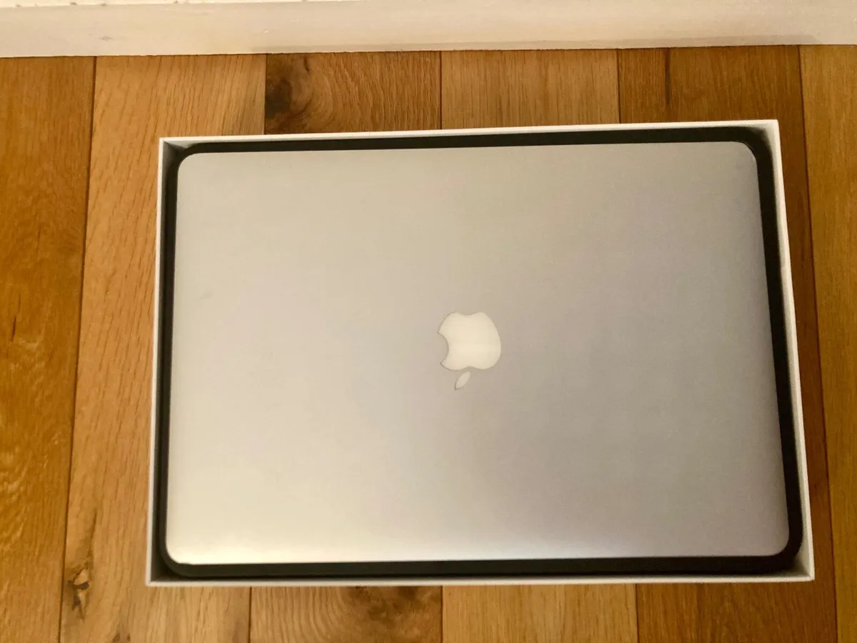 2015 Apple Macbook Pro 15" - Image 2