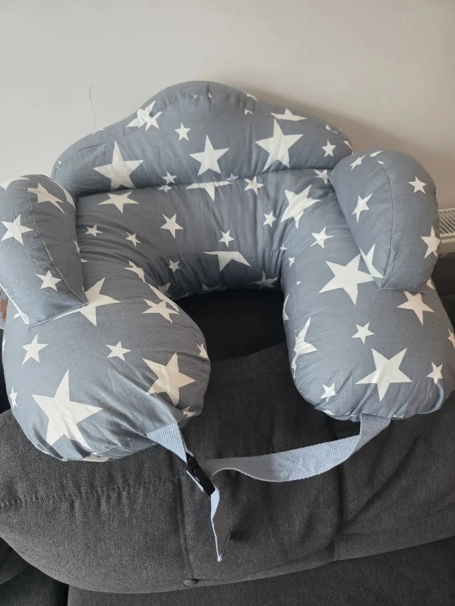 Feeding pillow - Image 1