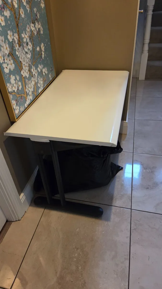 Desk for sale - Image 3