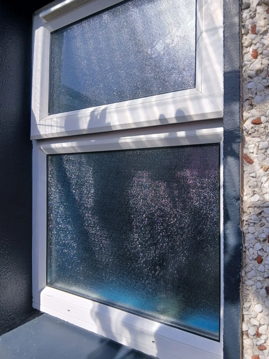Windows and door - Image 4