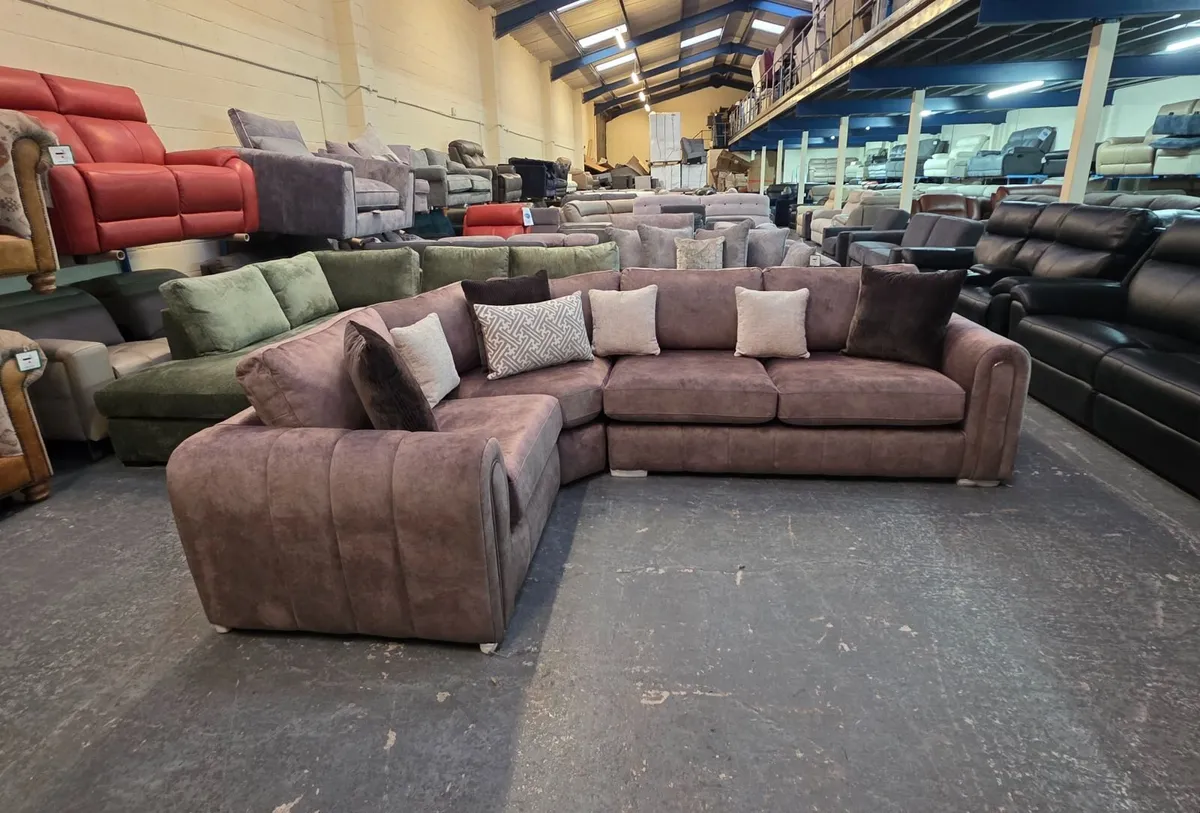 Amara brown fabric corner sofa - Image 3