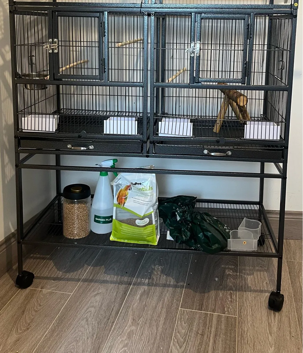 Bird cage - for medium sized parrot - Image 3