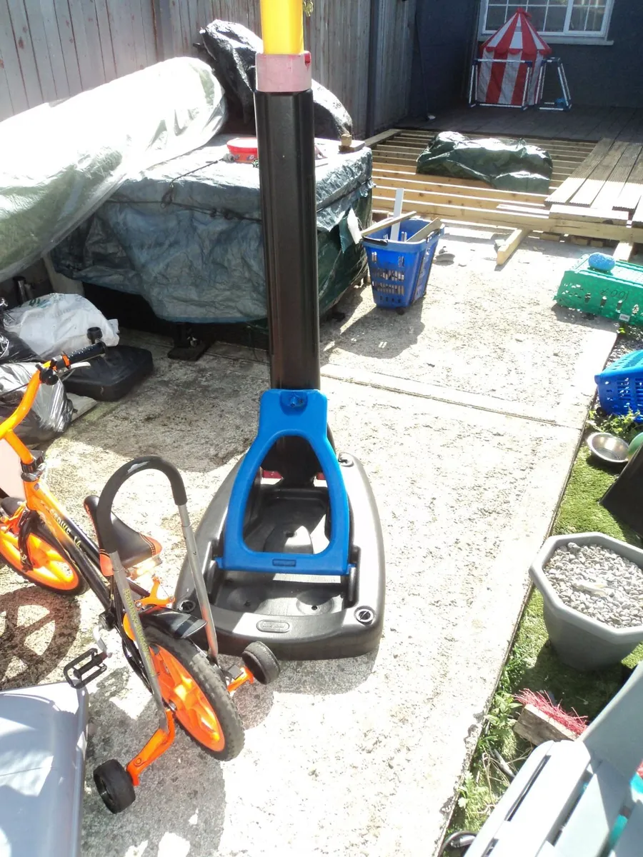 Little Tikes Junior Basketball stand - Image 3