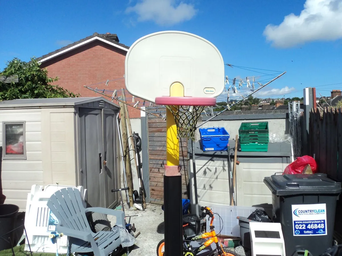 Little Tikes Junior Basketball stand - Image 4