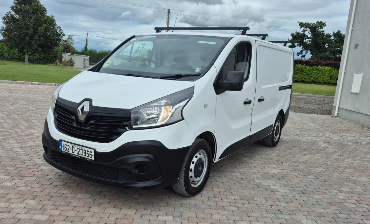 Renault Trafic 2016 - Image 2