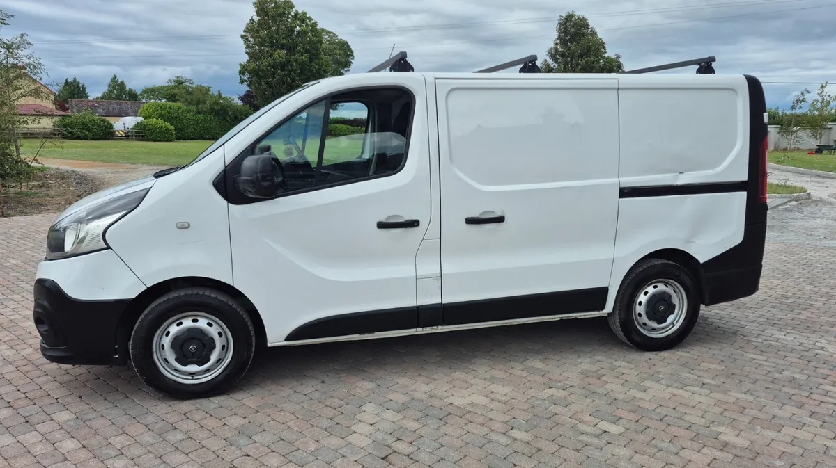 Renault Trafic 2016 - Image 3