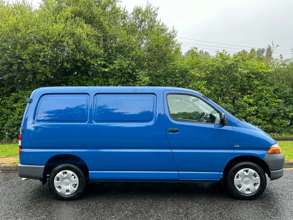 2002 Toyota Hiace 2.5D4D 280 S 23K Miles From New - Image 2