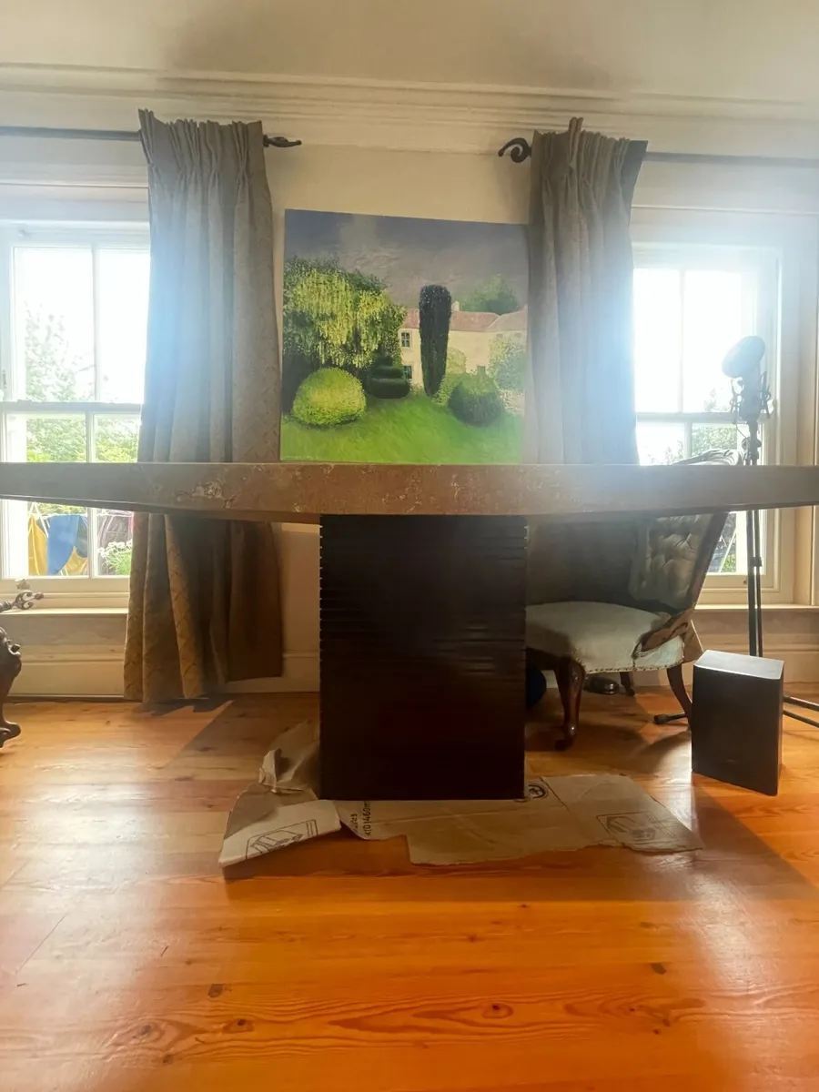 Golden Marble Table - Image 2