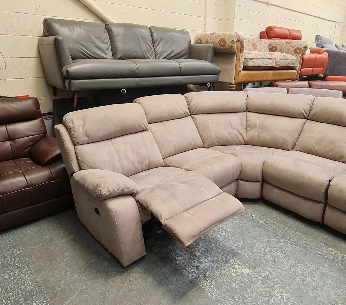 Moreno mink fabric electric recliner corner sofa - Image 4