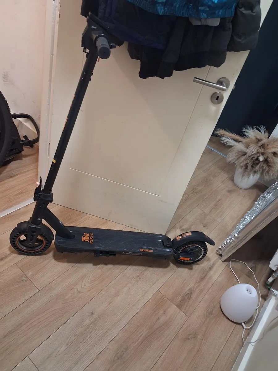 Electric scooter - Image 2