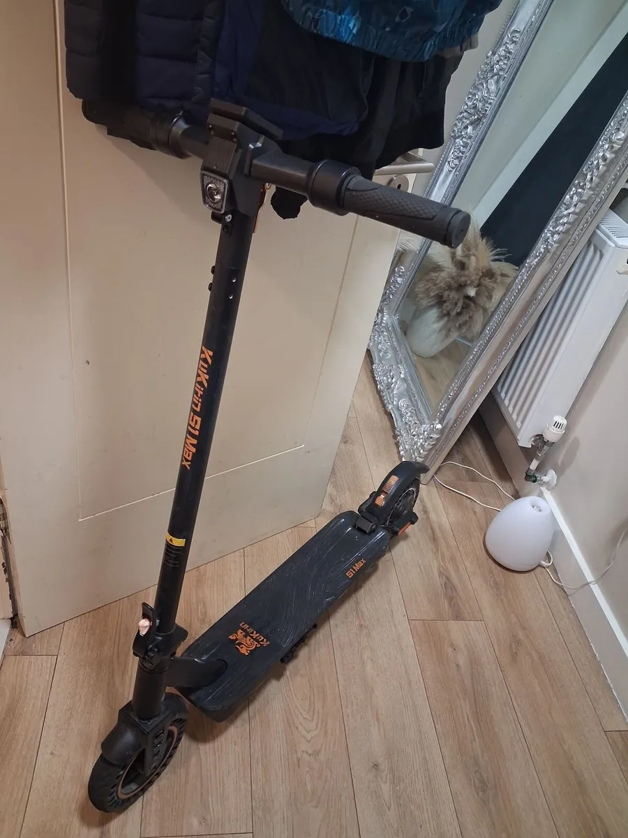 Electric scooter - Image 3