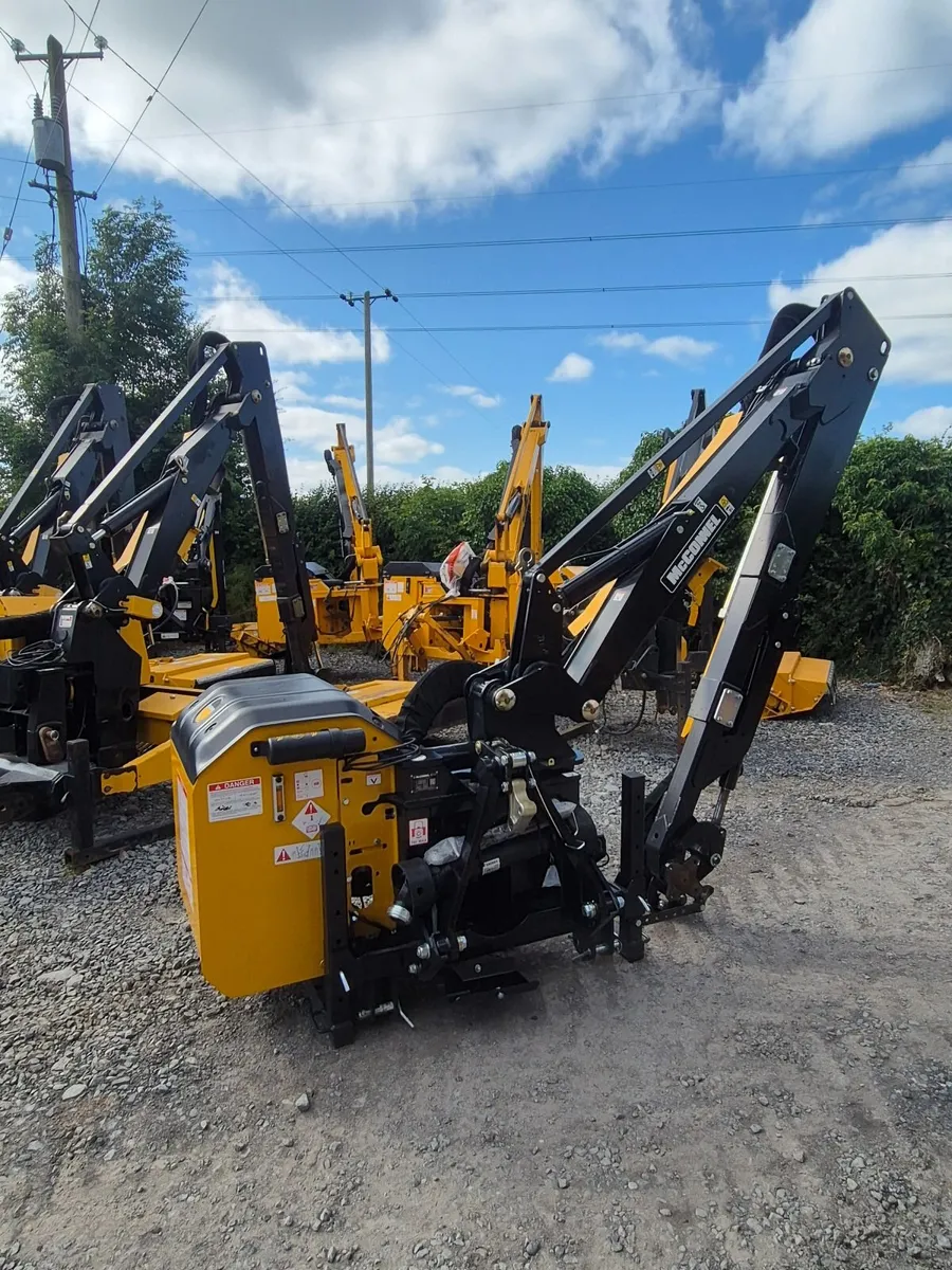 Mcconnel PA6567T Hedgecutter **New** - Image 3