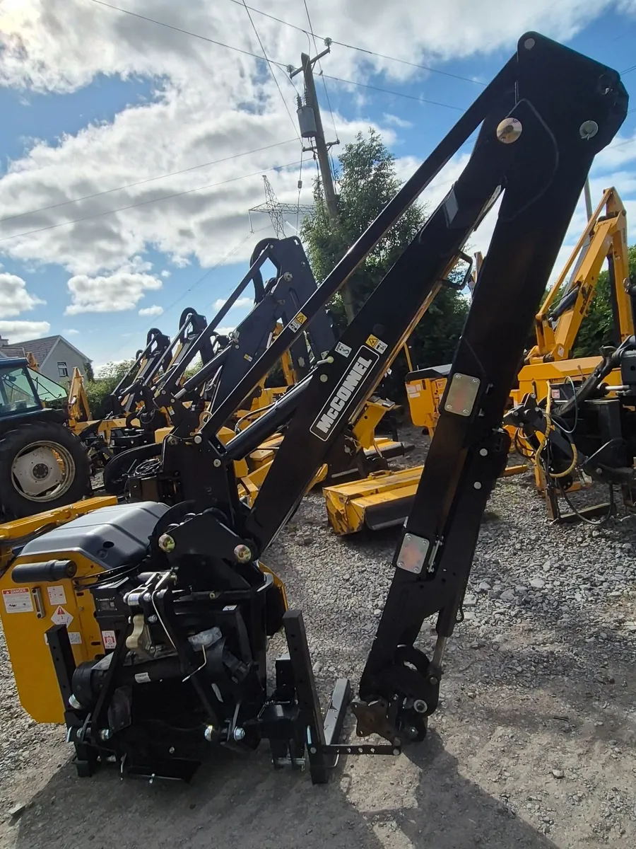 Mcconnel PA6567T Hedgecutter **New** - Image 4