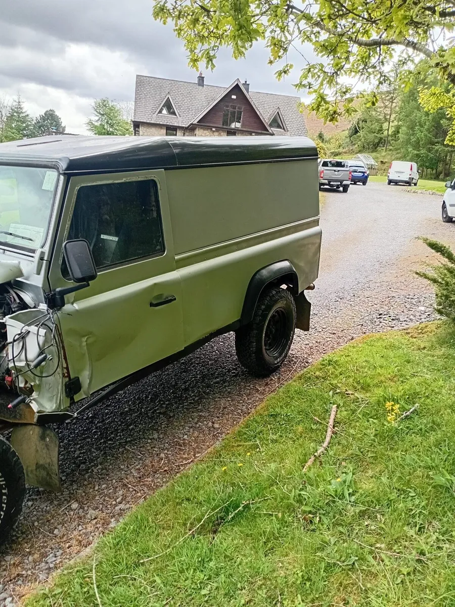 Land Rover defender - Image 4