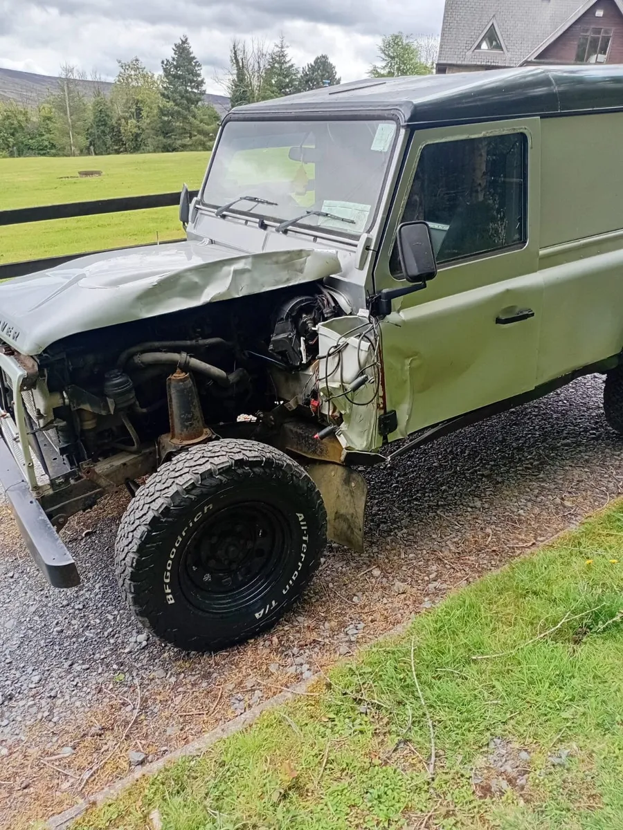 Land Rover defender - Image 2