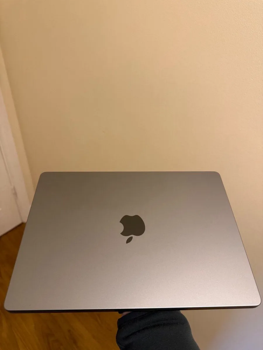 MacBook Pro 14" M2 Pro (2023) | 16GB | 512GB SSD - Image 2