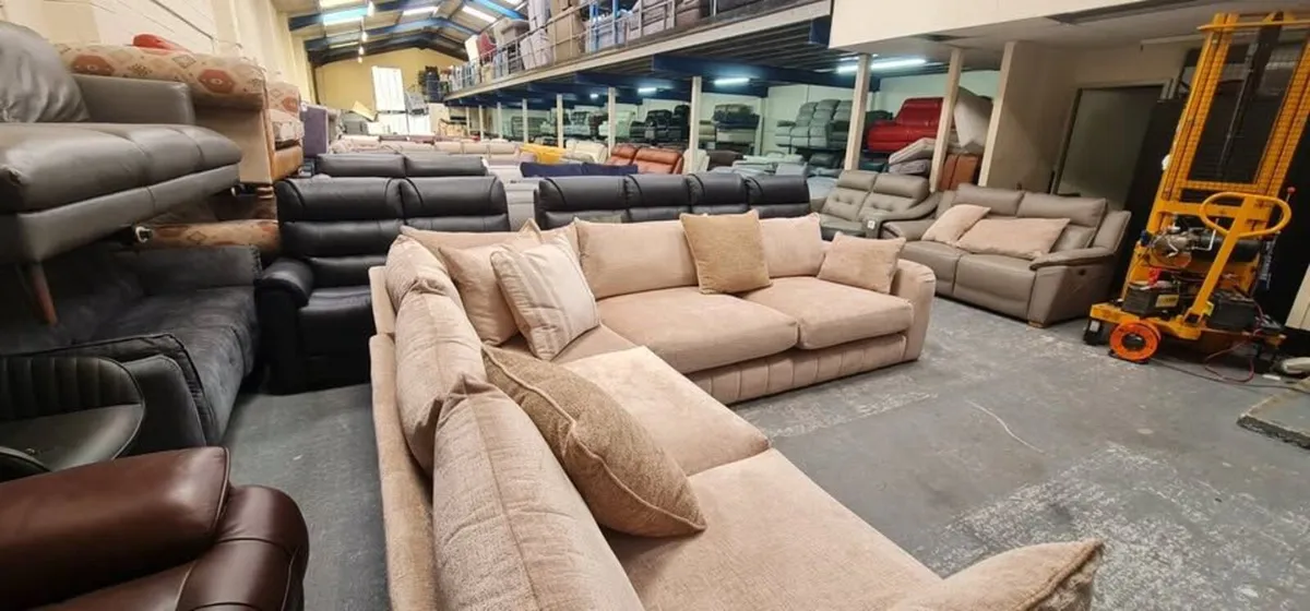 The Westwood Teddy chenille fabric corner sofa - Image 3