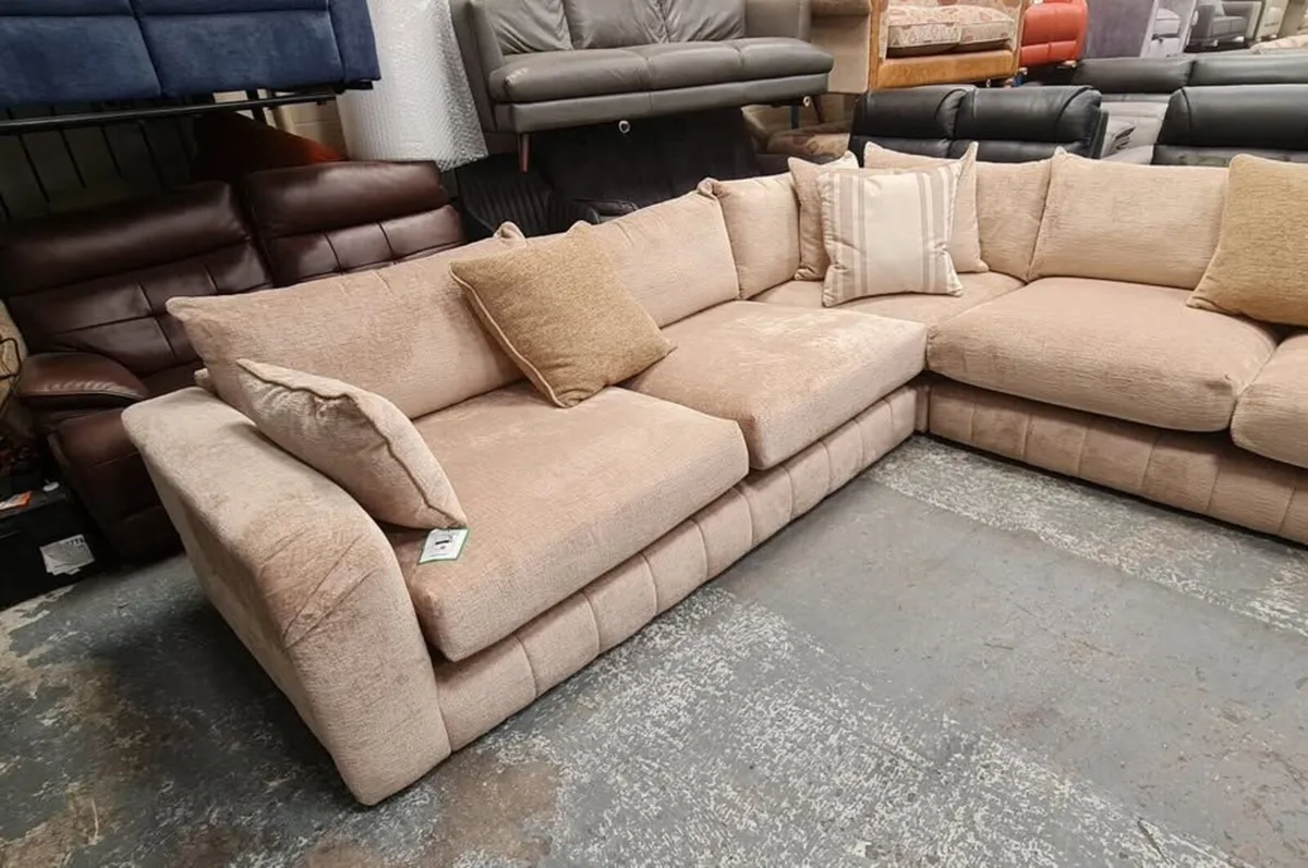 The Westwood Teddy chenille fabric corner sofa - Image 4
