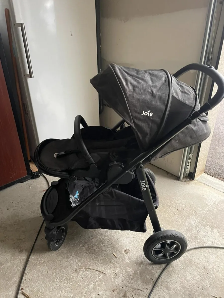 Joie stroller, car seat and base - Image 3
