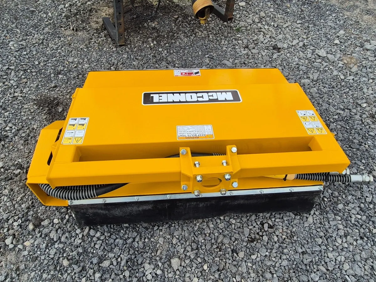 Mcconnel PA6582T/PA7782T Hedgecutter *New* - Image 2