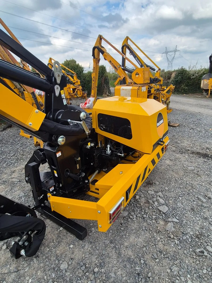 Mcconnel PA6582T/PA7782T Hedgecutter *New* - Image 4