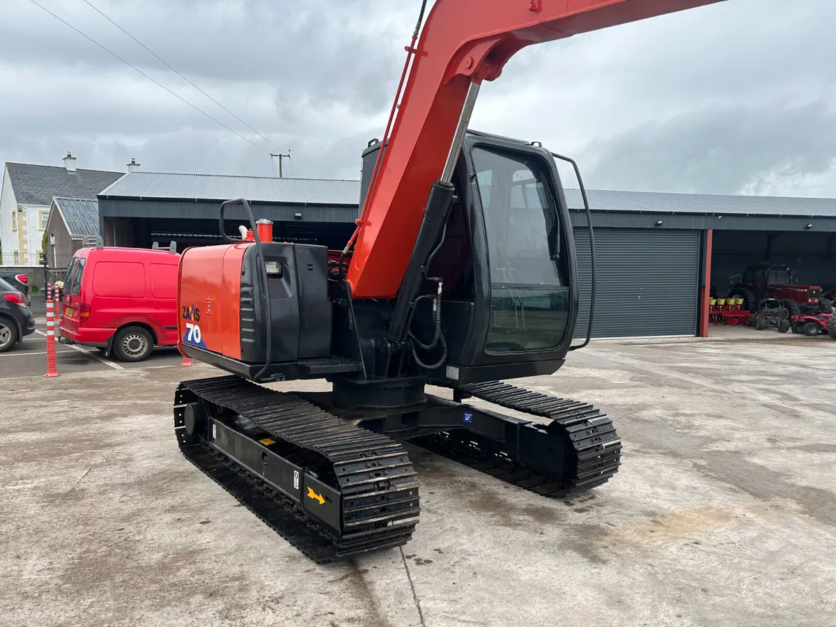 2014 Hitachi Zaxis 70 - Image 3