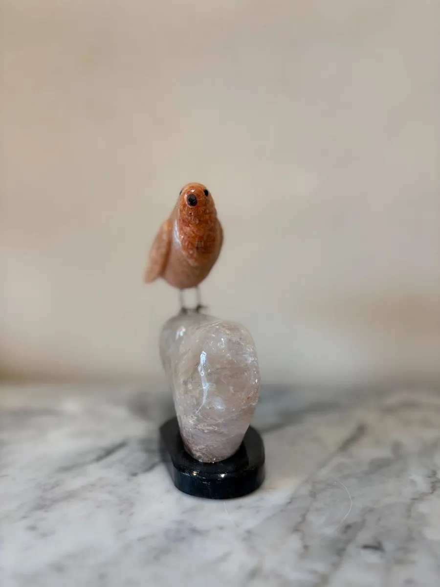 🍂 Hand-Carved Gemstone European Robin on Polished - Image 2